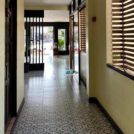 Ponburi Hotel Nan Exterior photo